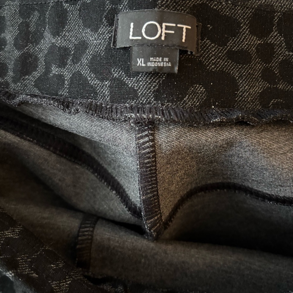 LOFT Black Animal Print Leggings - Picture 2 of 3